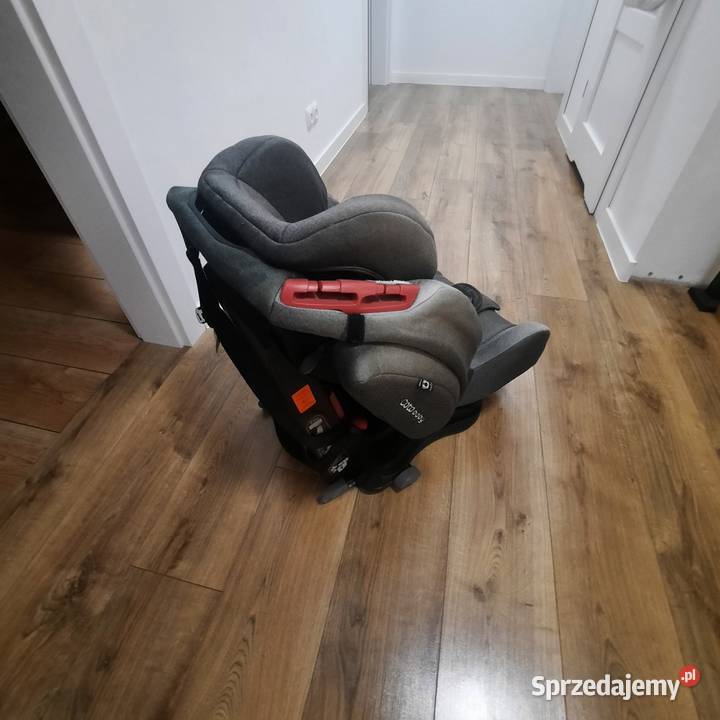 Fotelik samochodowy ISOFIX Pasłęk sprzedam