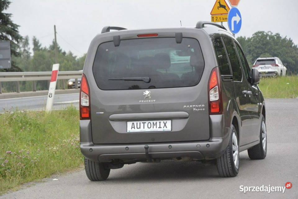Peugeot Partner 12Turbo nawi Car Play serwisie Sędziszów Małopolski