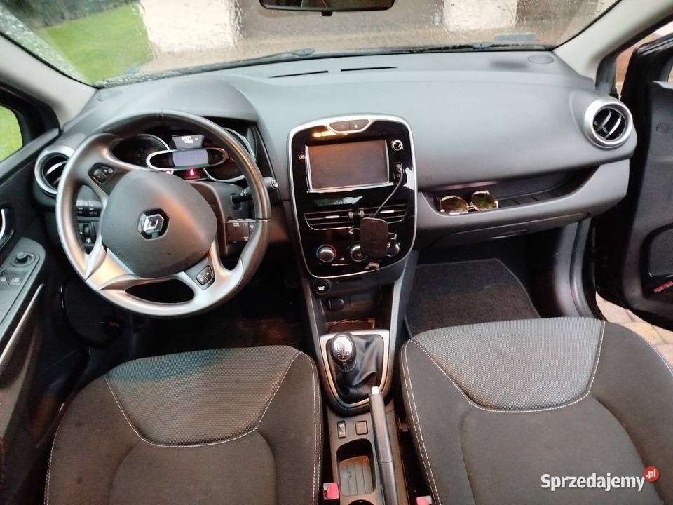 Renault Clio 09 Benzyna 2015r Niski przebieg Rok produkcji 2015