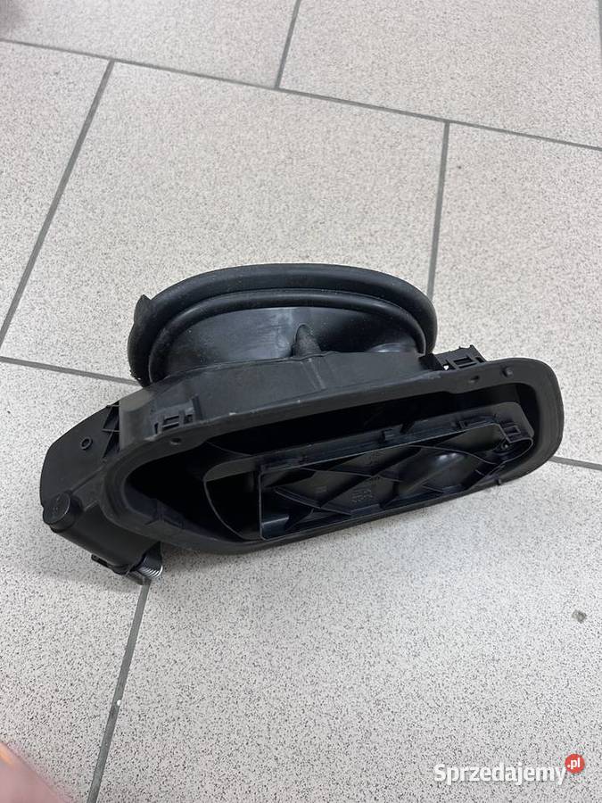 Wlew paliwa orginalny bmw f40 f70 Goszyce sprzedam