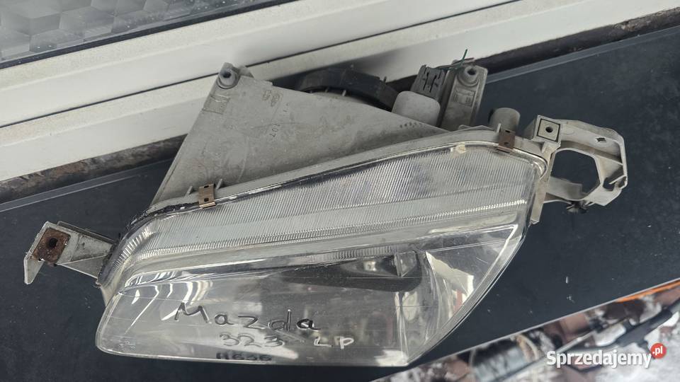 Lampa lewy przód do mazda 323 f Sosnowiec sprzedam
