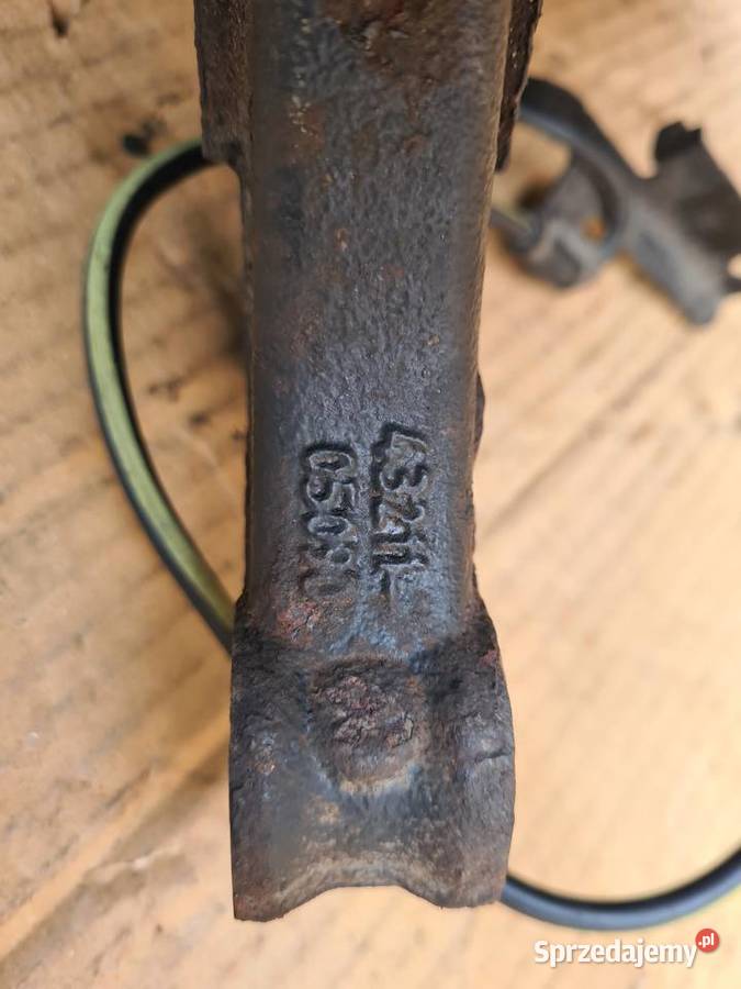 Toyota Auris II E18 zwrotnica piasta koła dolnośląskie Legnica sprzedam