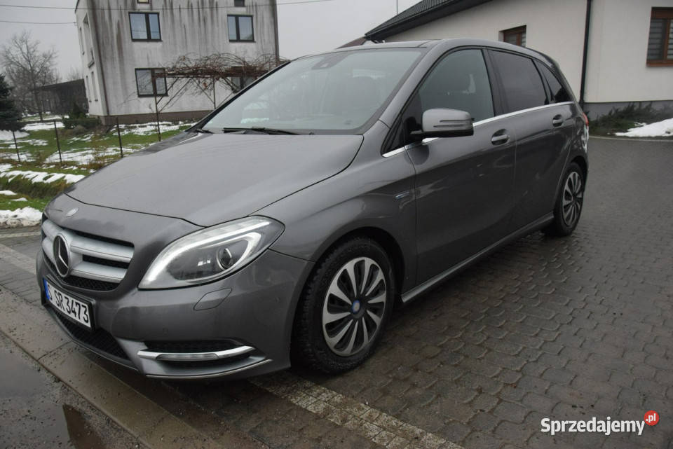 Mercedes B 200 16B Navi Panorama Dach PDC Led Rok produkcji 2011 Majdan Sieniawski