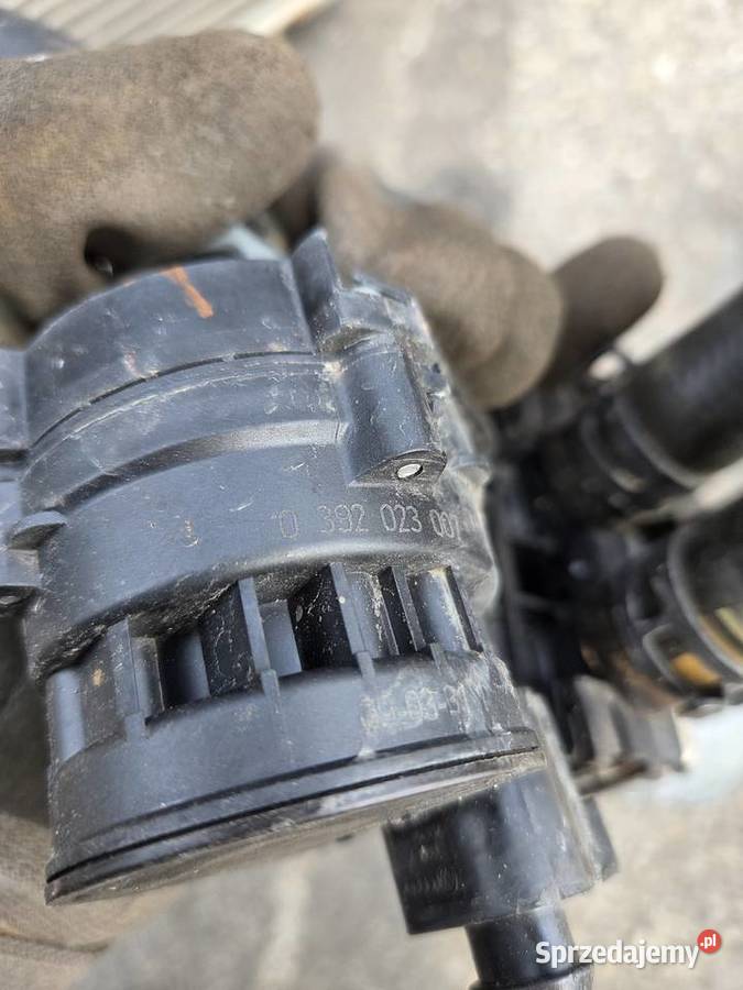 Zawór pompa obiegu wody Audi A6 C6 osobowe Łagów