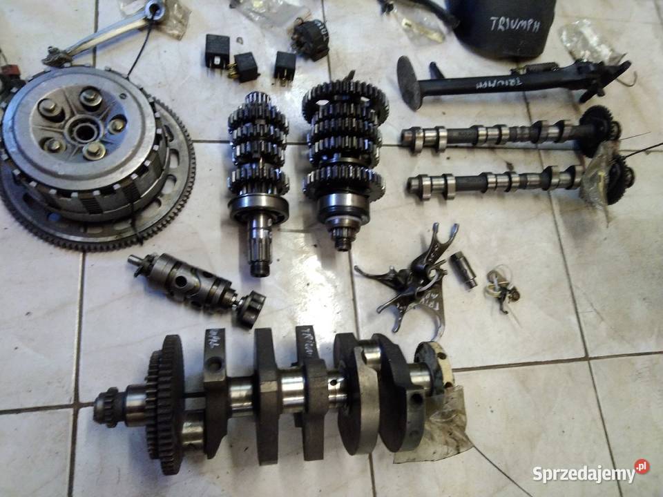 Triumph 955i części wałki owiewki skrzynia dolnośląskie sprzedam