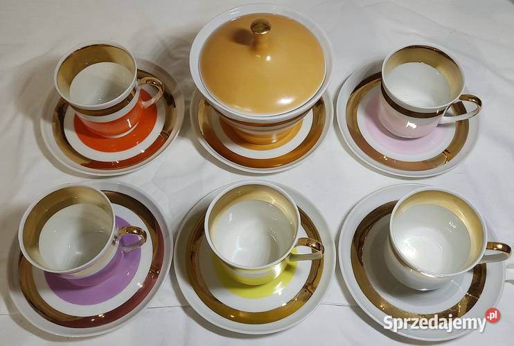 Komplet filiżanek porcelanowych Ćmielów PRL Porcelana i szkło
