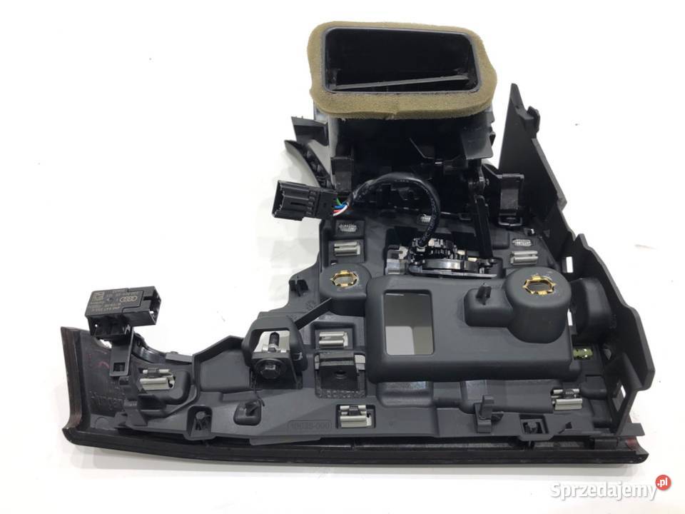 KRATKA NAWIEWU LEWY PRZÓD AUDI Q8 4M8820901A SUV