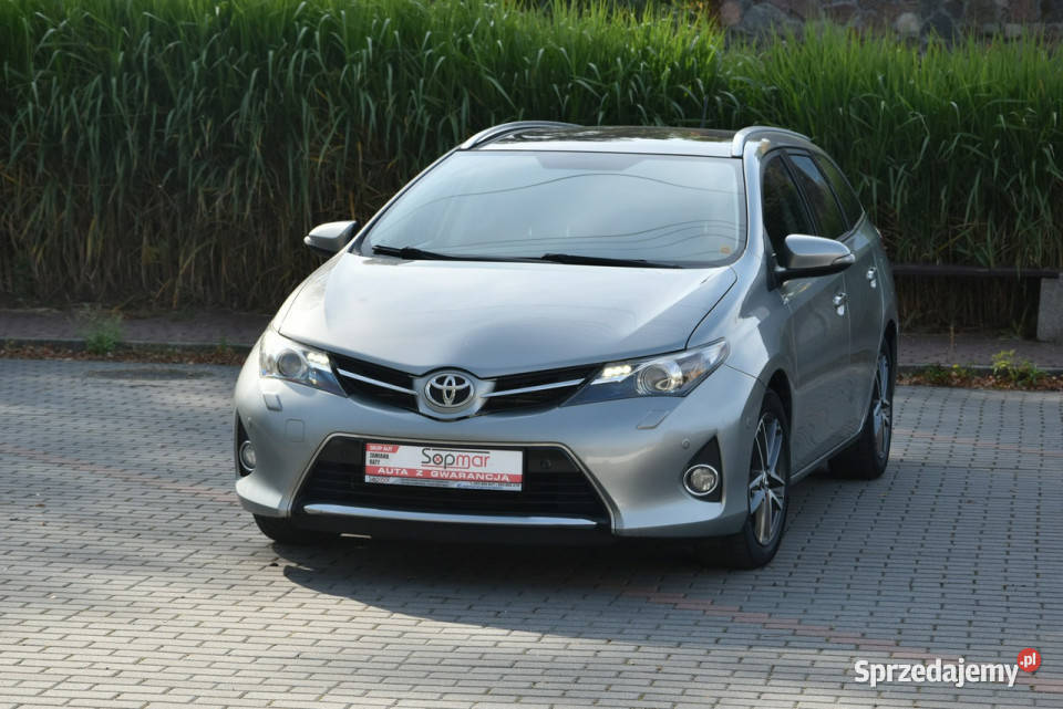Toyota Auris 20D4D 124 2013r Climatronic Kamera gniazdo AUX Auris Kampinos