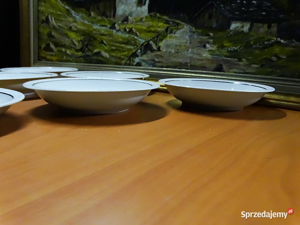 Zestaw porcelany stołowej marki Ulsterling