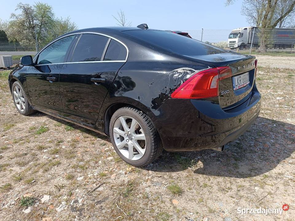 VOLVO S60 II 20D 120 z 2017r czarny Ojrzeń