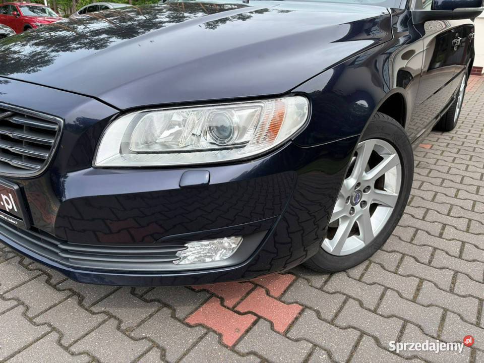 Volvo V70 20 D2 Xenony Podgrzewane fotele reflektory ksenonowe Lipówki sprzedam