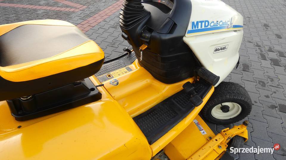 Traktor kosiarka Cub Cadet 3205 Kawasaki 2 Świnice Warckie