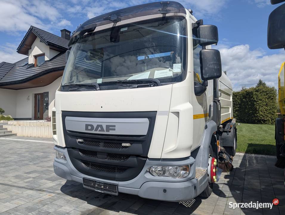 Zamiatarka uliczna DAF LF 45 180 FAUN 2016 Ropczyce
