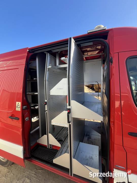 Zabudowa regały na busa ze stali nierdzewnej