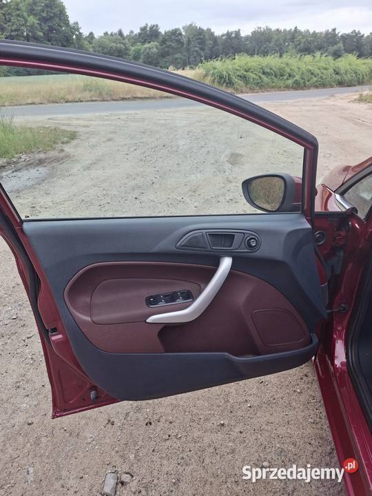 FORD Fiesta mk7 benzyna 125 klimatyzacja łódzkie Sieradz sprzedam