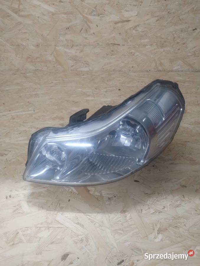 Lampy przód Suzuki SX4 oryginał osobowe małopolskie Jodłownik sprzedam