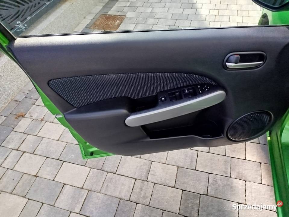 Mazda 2 Piękny stan isofix Damasławek sprzedam