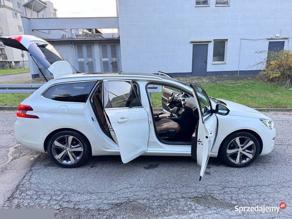 Peugeot 308 16 BlueHDi 120 Stop Start Allure Rok produkcji 2015 Motoryzacja małopolskie Kraków