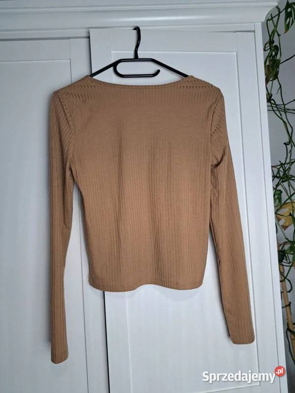 Stylowa koszulka w prążkowany sweterek Sinsay z Rozmiar 36(S) Trąbki Wielkie