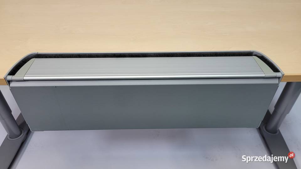 Biurko proste Kinnarps 160x80 klon seria T dost Biuro Poznań