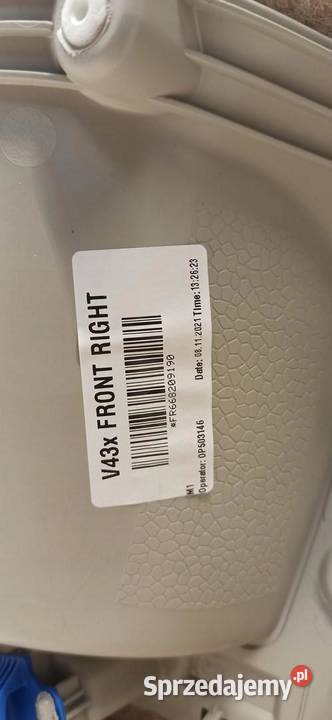 VOLVO V60 CC BOCZEK DRZWI PRAWY PRZÓD 31662047 osobowe dolnośląskie