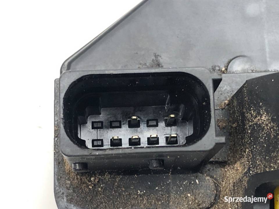 ZAMEK DRZWI LEWY TYŁ OPEL ASTRA J Kombi 1015 osobowe podkarpackie