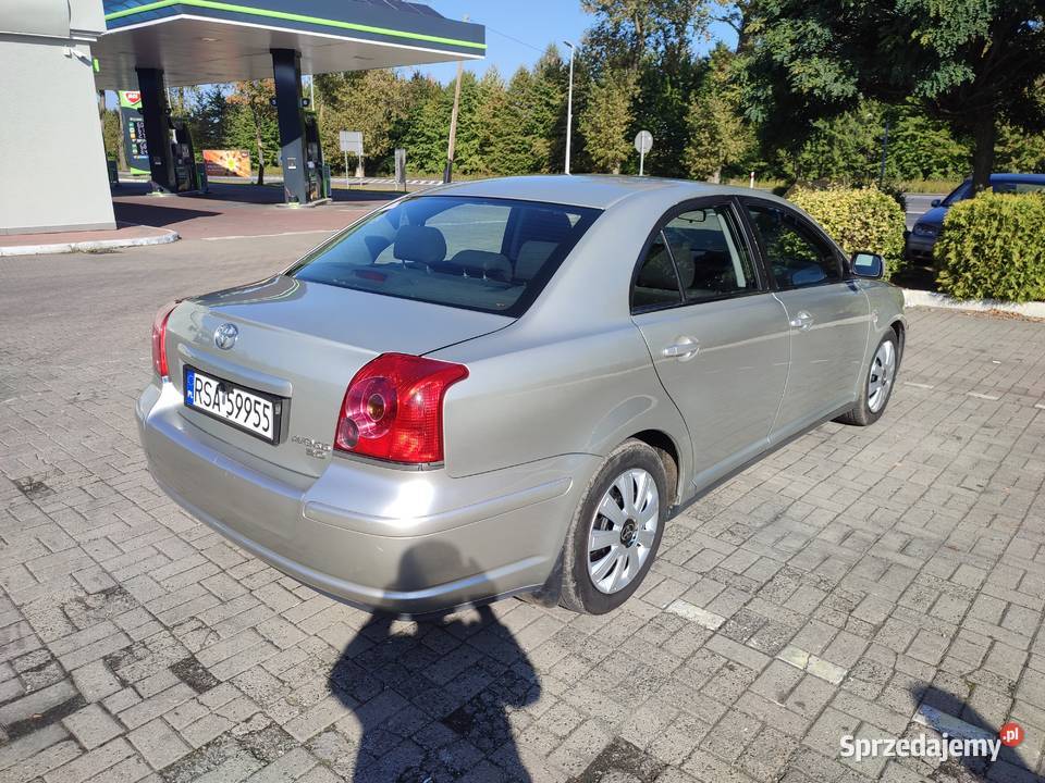 Toyota Avensis 1 wlasciciel okazja Rok produkcji 2003 Przeworsk