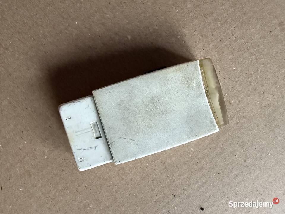 Na części biała latarka BMW rarytas