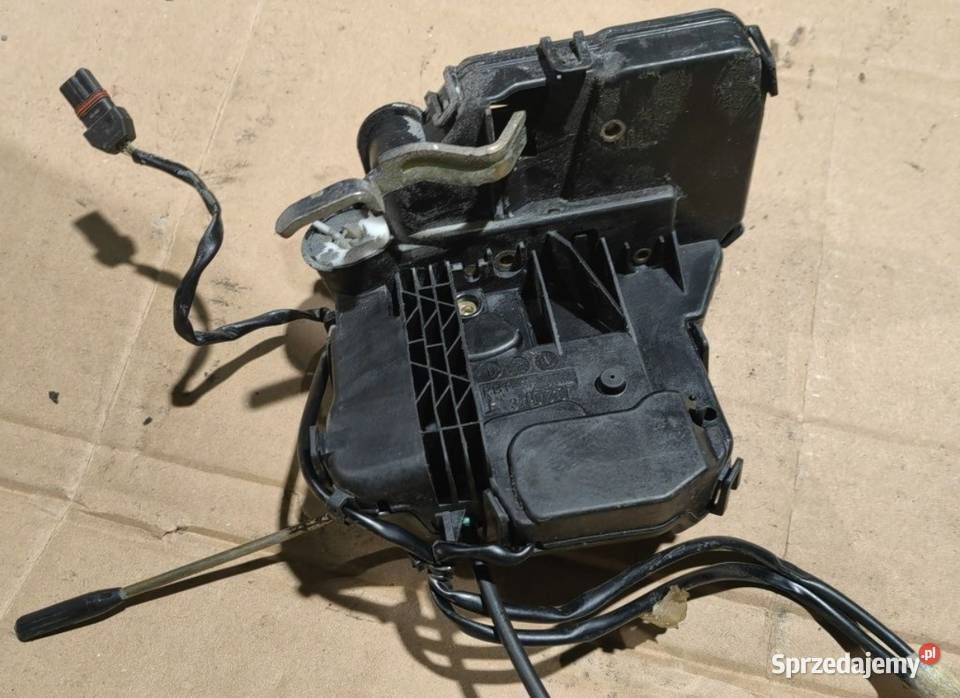 Zamek drzwi lewy Mercedes CLK w209 osobowe Żory