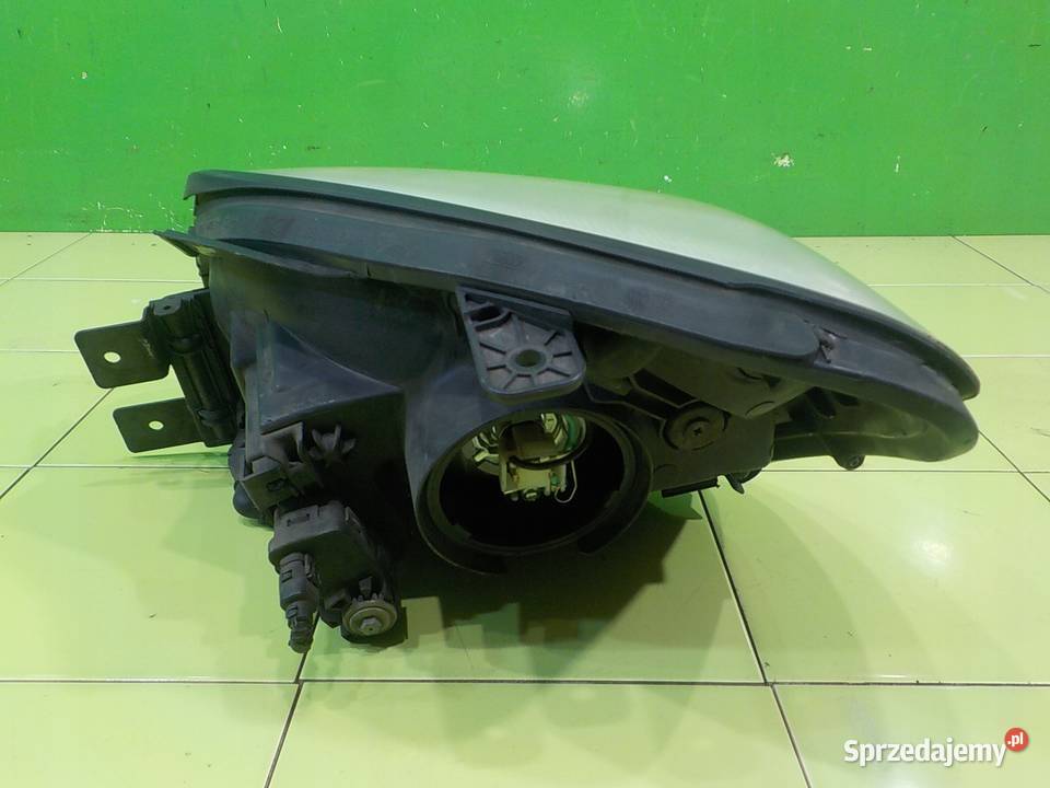 KIA SPORTAGE II 27 V6 AUT 06r 5D lampa prawa sprzedam