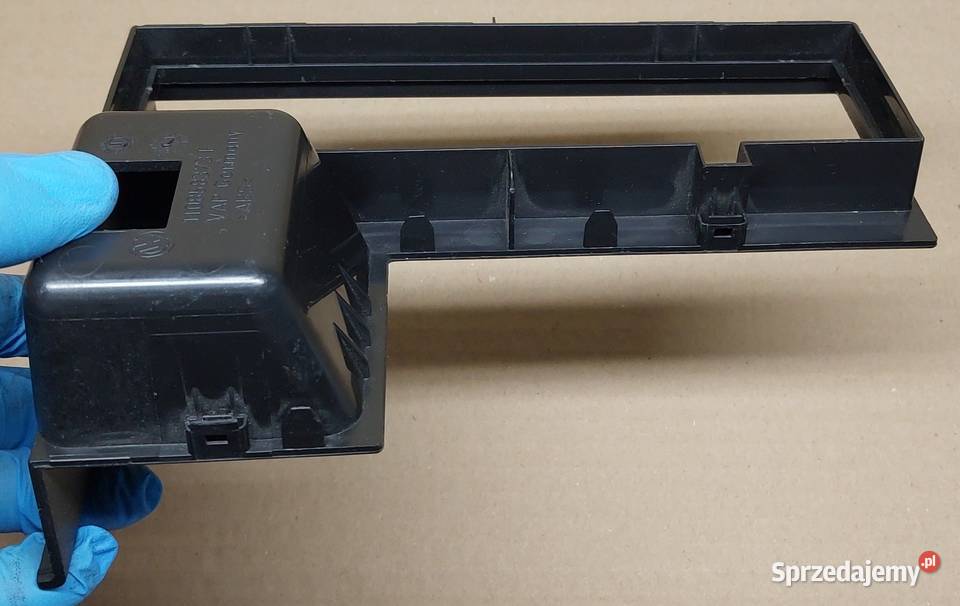 SCHOWEK PÓŁKA ZMIENIARKI VW TOURAN 1T0858373E osobowe dolnośląskie Mielęcin sprzedam