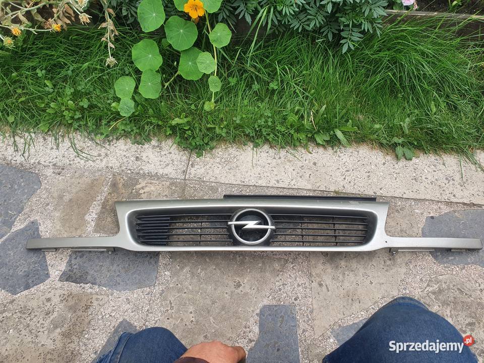 Grill atrapa chłodnicy Opel Astra F I 9502 małopolskie Kraków