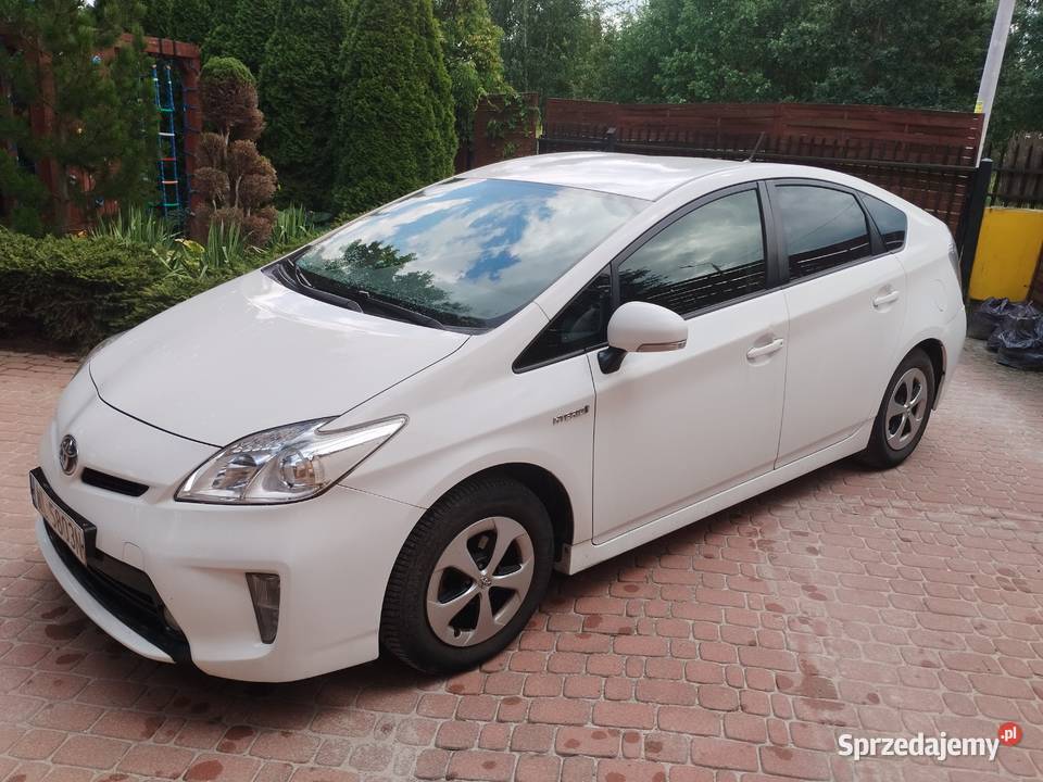 Toyota Prius Active hybryda 2015 Wólka Górska
