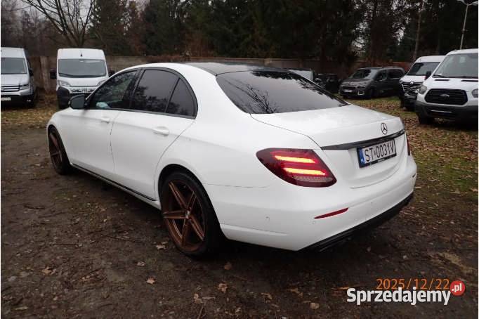 MERCEDESBENZ E 220 D 2019 195000 ccm 195 Warszawa
