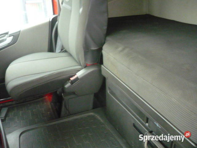 Budowlany skrzynia 6x4 z dzwigiem Warszawa