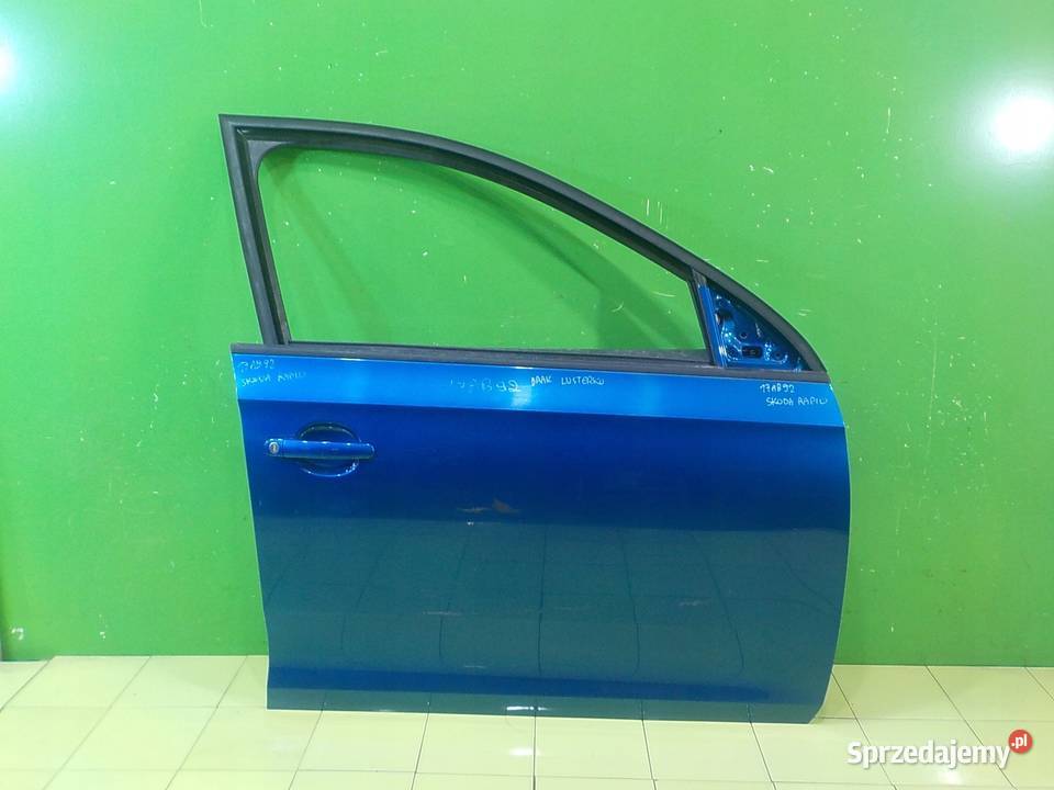 SKODA RAPID 14 TDI 16r 5D drzwi prawe przod Suków