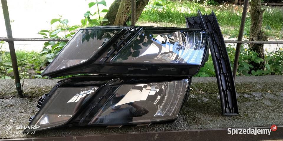 Skoda Octavia III lampa przednia Ledkratka Łódź
