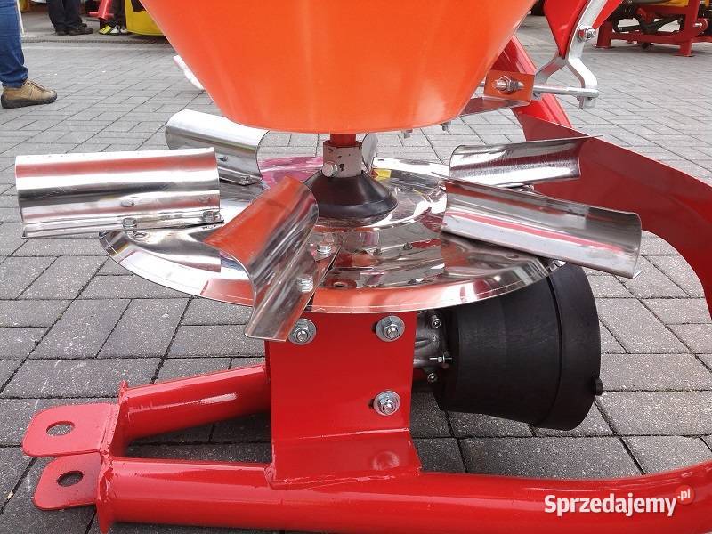 Rozsiewacz Lej plastikowy różne pojemności pomorskie Guzy