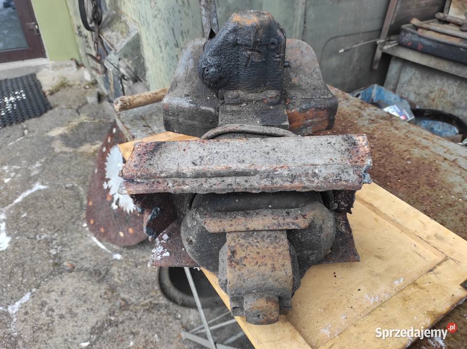 Zaczep przyczepy hak z zapasów wojskowych Ostrowiec Świętokrzyski