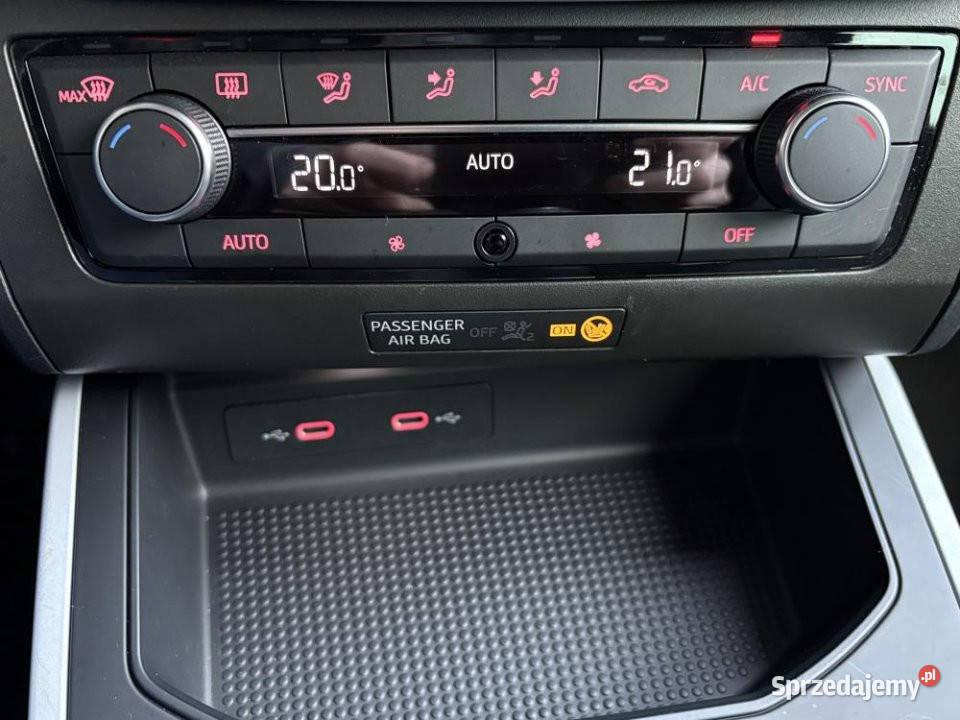 SEAT Arona 2023r Niski Przebieg Faktura VAT23 Warszawa