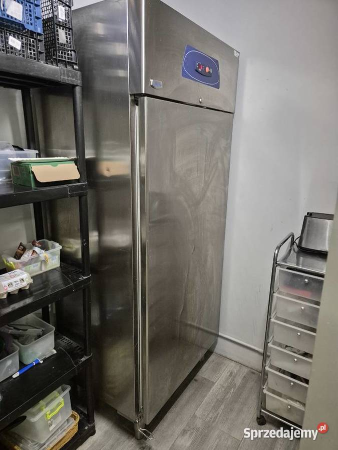 Sprzedam dużą szafę chłodniczą