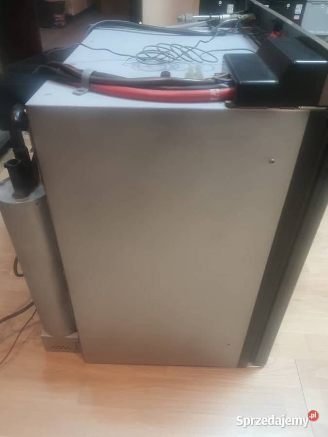 Lodówka turystyczna na 230V 12V GAZ