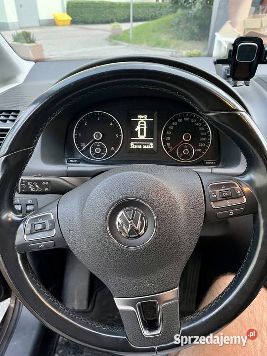 Rodzinny Volkswagen Touran 16TDI 2013r Warszawa