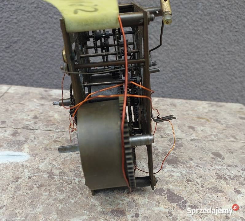 M195 Mechanizm starego zegara ściennego Mauthe Tczew