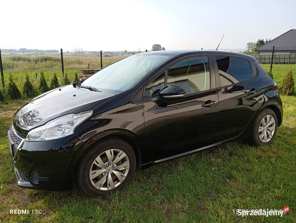 Peugeot 208 2012r 16 ehdi 92 5drzwiowy hatchback Rok produkcji 2012 sprzedam