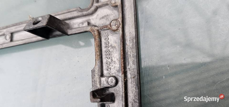 Ramka radia mercedes w210 elegance 2106830508 Rok produkcji 1998 Motoryzacja Zbąszyń