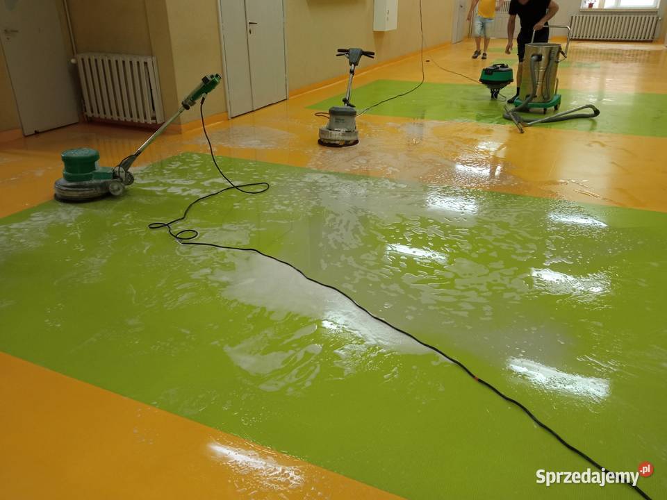 Czyszczenie posadzki i polimeryzacja to się