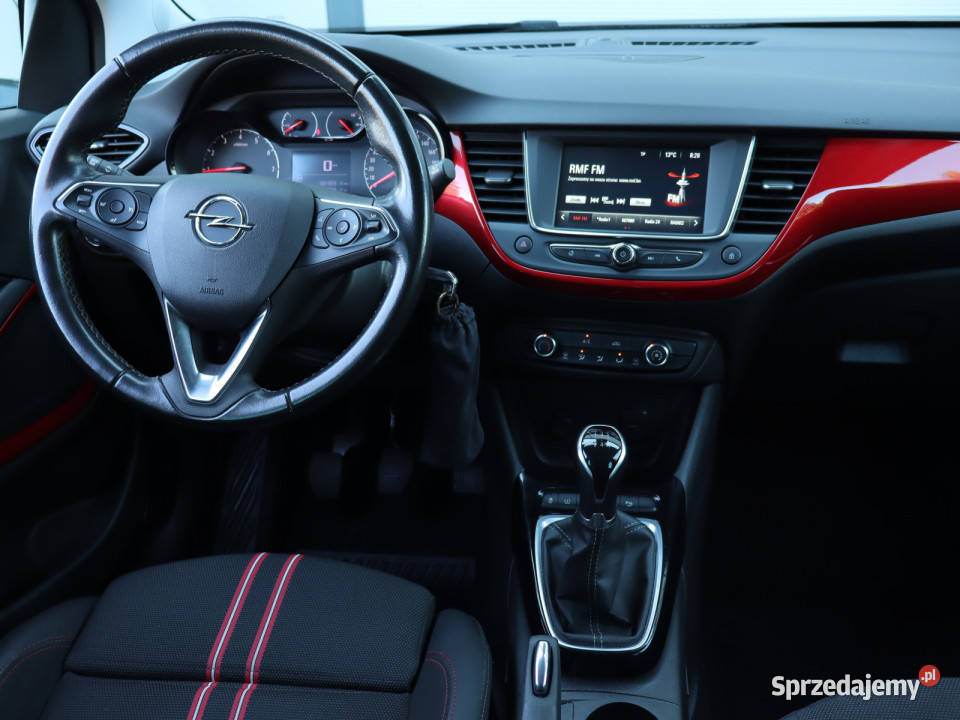 Opel Crossland 12 gniazdo USB