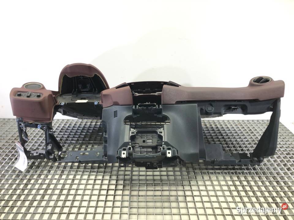 KOKPIT FORD FIESTA MK7 Hatchback KONSOLA DESKA