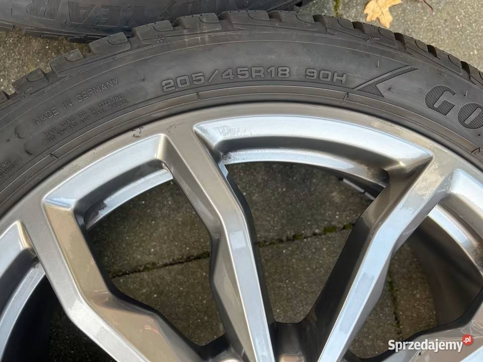 Koła zimowe BMW M Goodyear 20545 r18 Proszowice